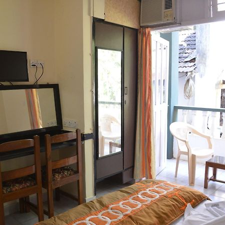 Summerville Beach Resort Candolim Dış mekan fotoğraf